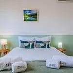 Affittacamere Guestready - Beachside House With Ocean View Ponta Delgada