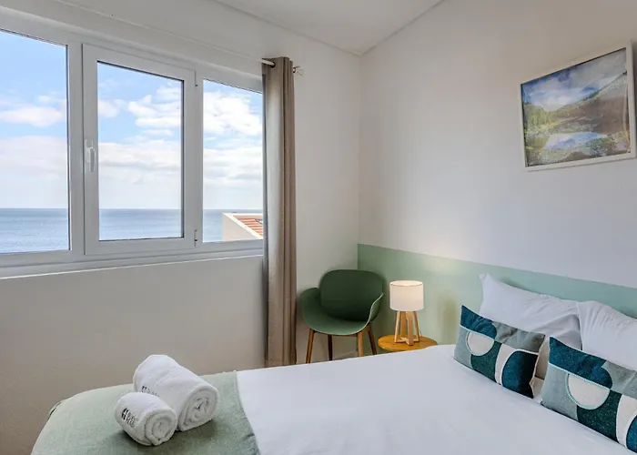 Guestready - Beachside House With Ocean View Ponta Delgada